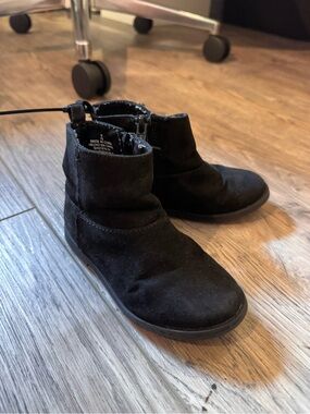 Old Navy Toddler Black Suede Ankle Boots